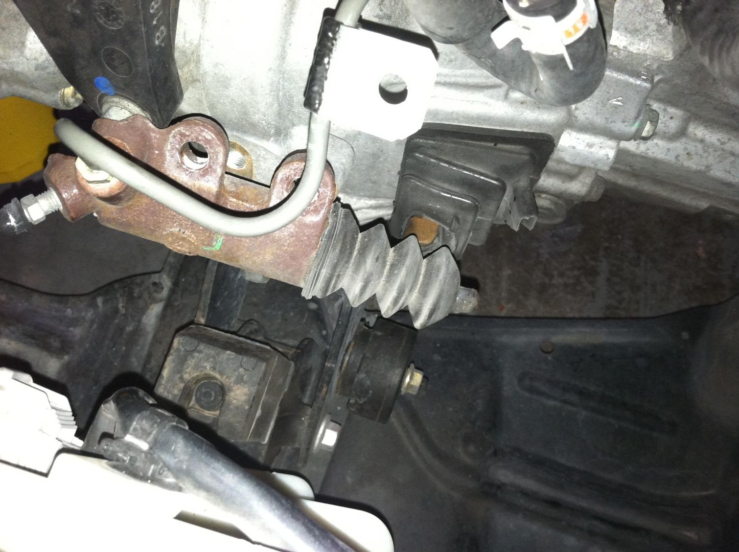 DIY 20032008 Corolla, Matrix, Pontiac Vibe Squeaky Clutch Noise Fix